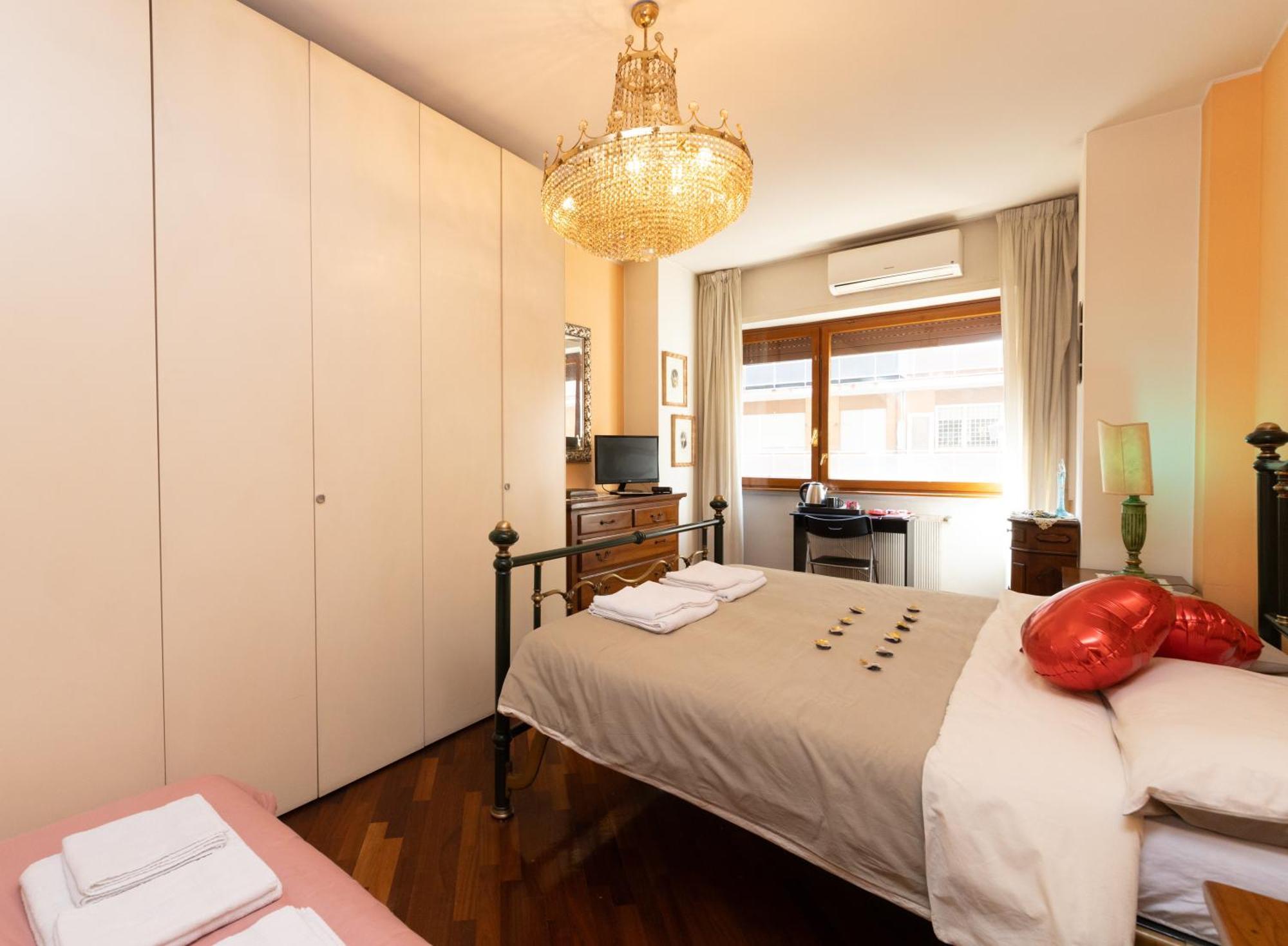 Rachele'S Charming House In The Heart Of Rome Apartment Bagian luar foto